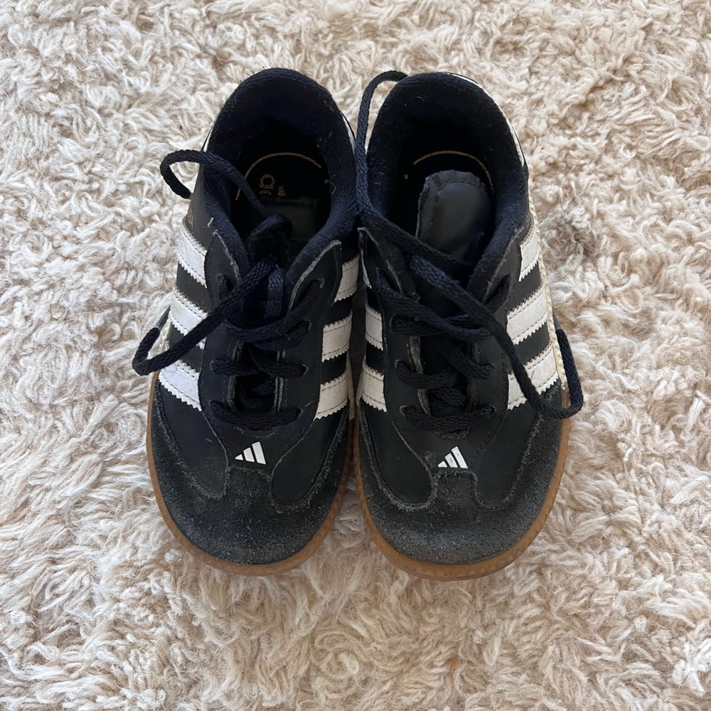 Toddler black Adidas Sambas